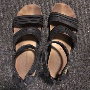 Bearpaw sandals